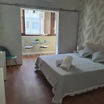 Veronica' S House