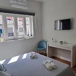 Veronica' S House
